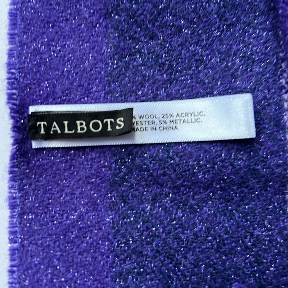 Talbots scarf/wrap - Picture 2 of 4